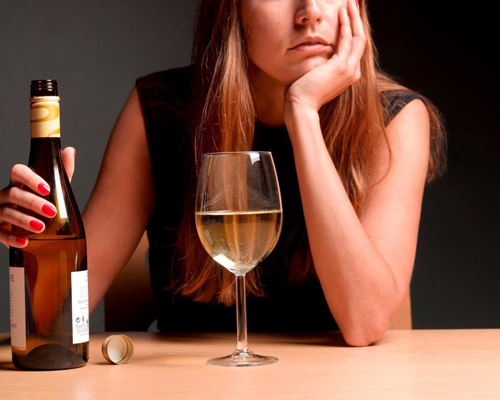 Анонимное лечение женского алкоголизма в Алзамае